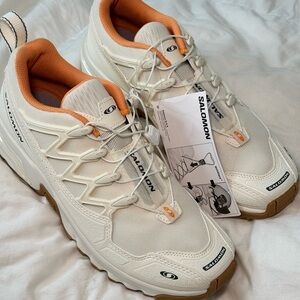 Salomon ACS + NWT (Men’s 9/ Womens 10): Vanilla Ice/ Papaya / Sneakers Beige